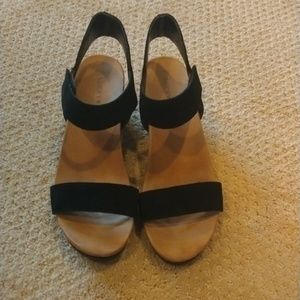 Lucky Brand LP-Kamilia Sandal